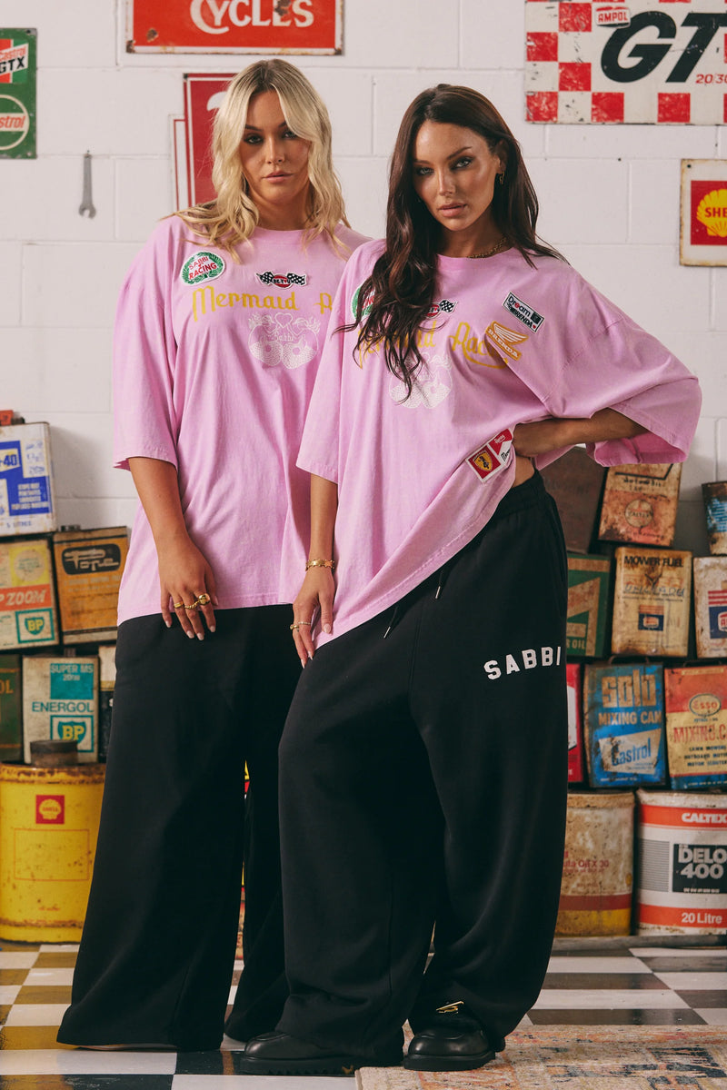 SABBI THE VERY OVERSIZED RACING BADGE TEE - PINK – NOMI The Collection